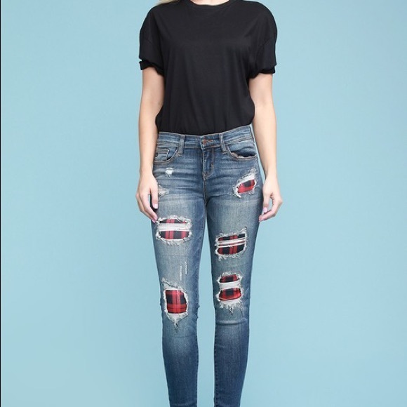 Judy Blue Buffalo Plaid Patch Skinny Ankle Jeans - Picture 4 of 6